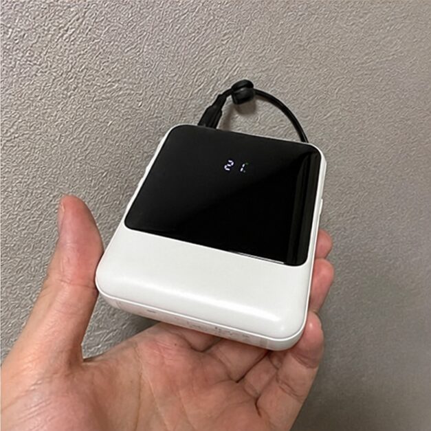 モバイルバッテリー ポート